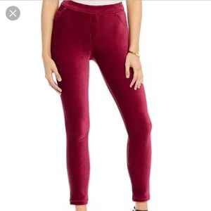 HUE Corduroy Leggings